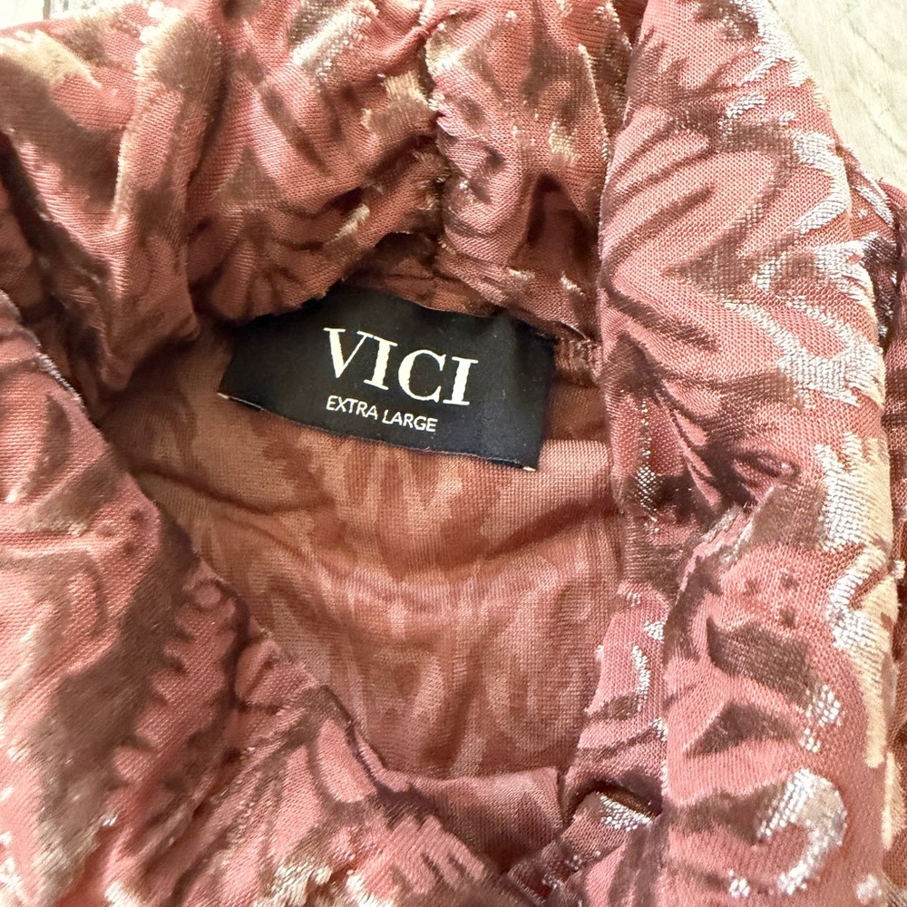 VICI Tessy Velvet Burnout Boho Printed Turtle Neck size mauve pink size XL - Picture 8 of 11
